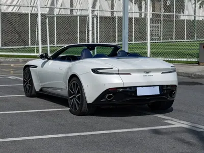 Aston Martin DB11