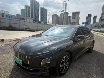 Hongqi Hongqi E-QM5