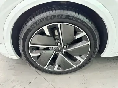 Li Auto Li L8