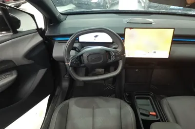 Lynk & Co Z20
