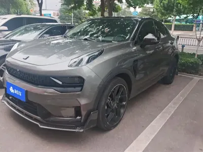 Lynk & Co 05