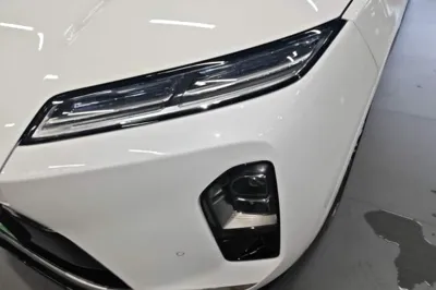 Nio ES8