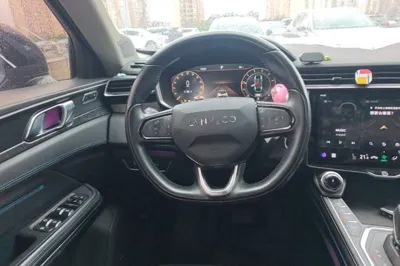Lynk & Co 05