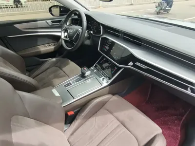 Audi A7L