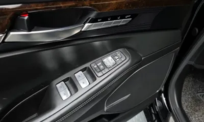 Genesis EQ900