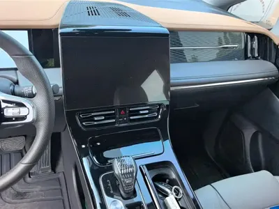 GAC Motor Trumpchi M8