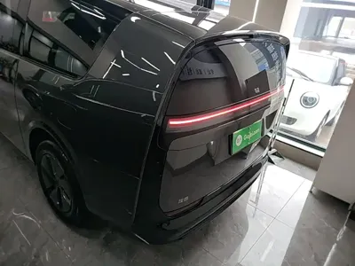 Li Auto Li MEGA