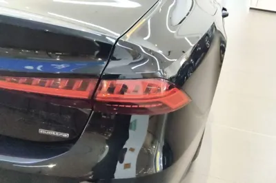Audi A7L
