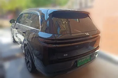 Li Auto L8