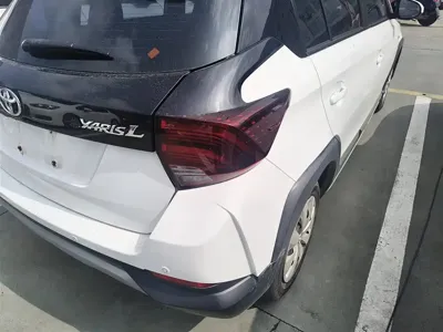 Toyota Yaris L