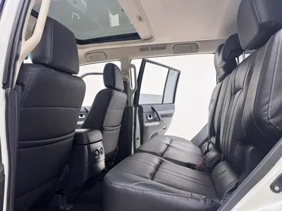 Mitsubishi Pajero (Import)