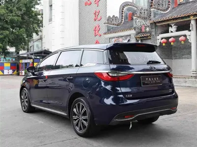 BYD MAX New Energy