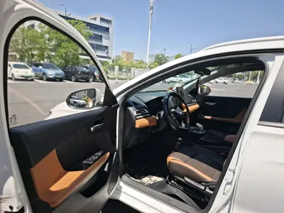 BYD e2