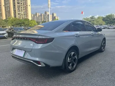 Geely L HiP
