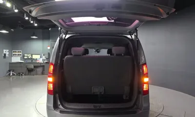 Hyundai Starex