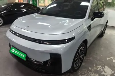 Leapmotor B10