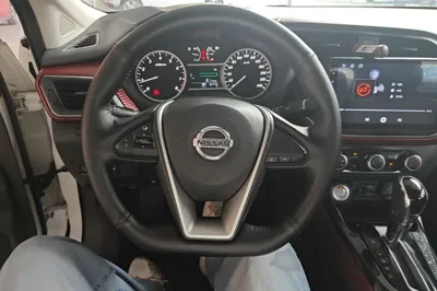 Nissan Lannia