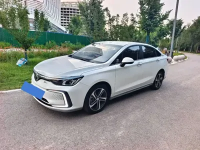 BAIC EU5
