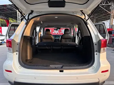 Nissan Terra