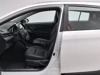 Toyota Yaris L