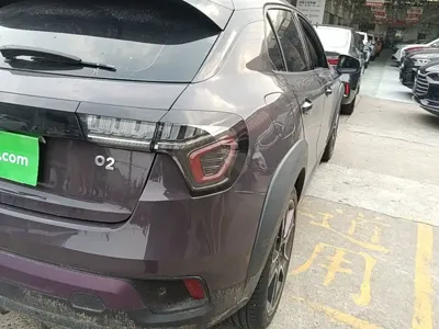 Lynk & Co 02