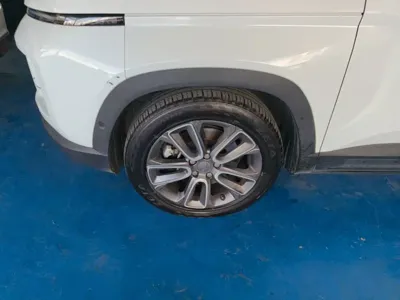 Geely ICON