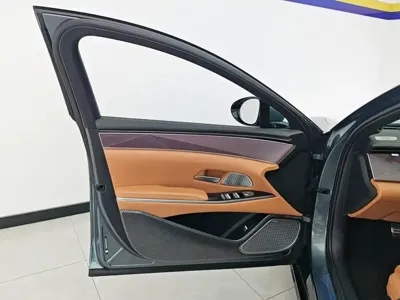 BYD 汉L