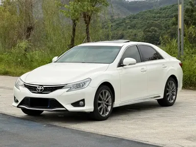 Toyota Reiz