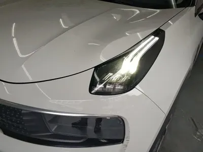 Lynk & Co 01
