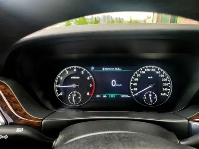 Genesis G90
