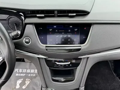 Cadillac XT6