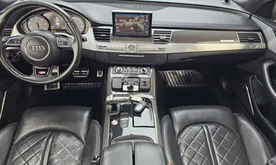 Audi S8
