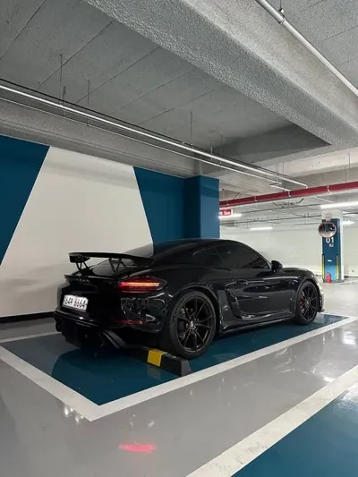 Porsche 718