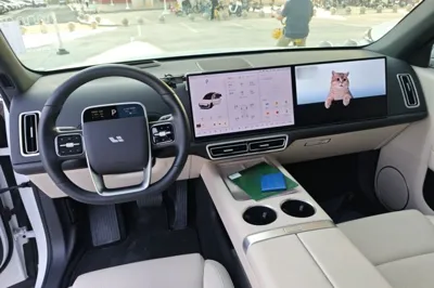 Li Auto L6