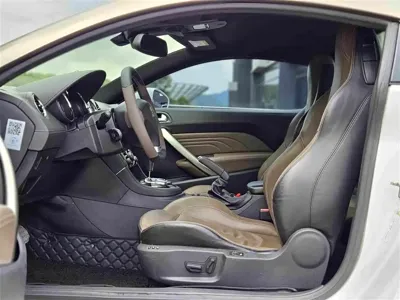 Peugeot RCZ