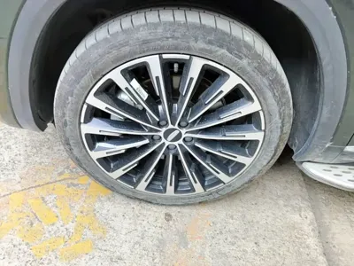 Geely Xingyue L