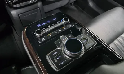 Genesis EQ900