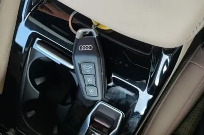 Audi Q6L e-tron