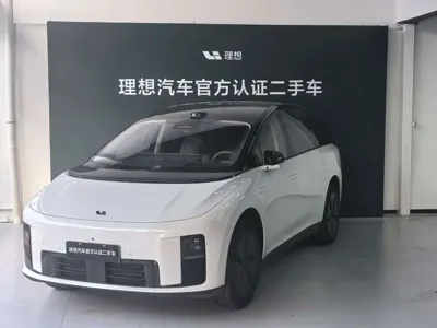 Li Auto 理想i8