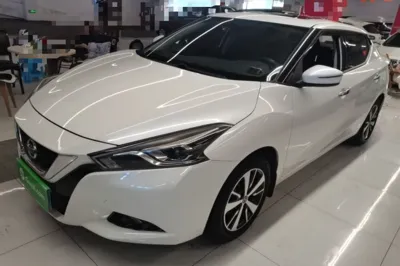 Nissan Lannia