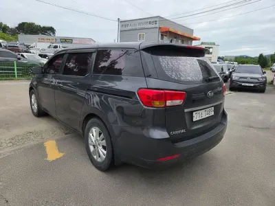 Kia Canival