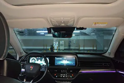 Hongqi HS5