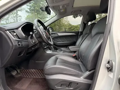 Roewe RX5