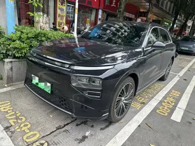 Xpeng G9