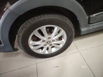 Dongfeng Fengon 370