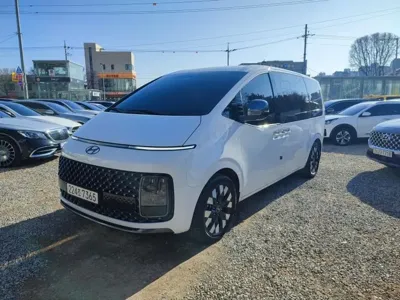 Hyundai Staria