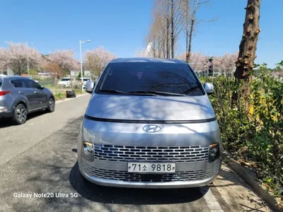 Hyundai Staria