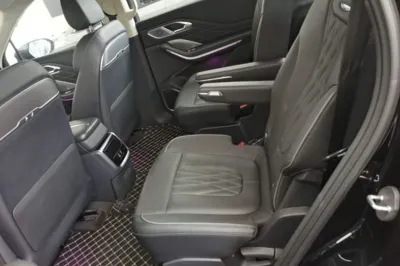 Hongqi HS7 PHEV