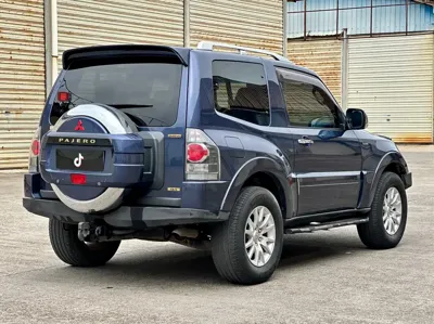 Mitsubishi Pajero (Import)