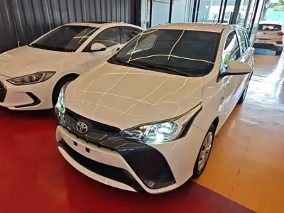 Toyota Yaris L